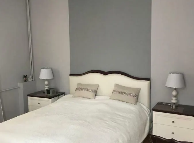 U Przyjaciol アパート *